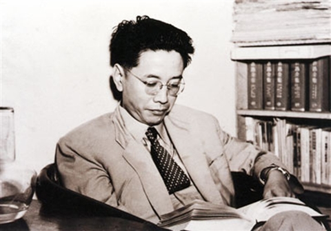 华岗研究若干史料考订